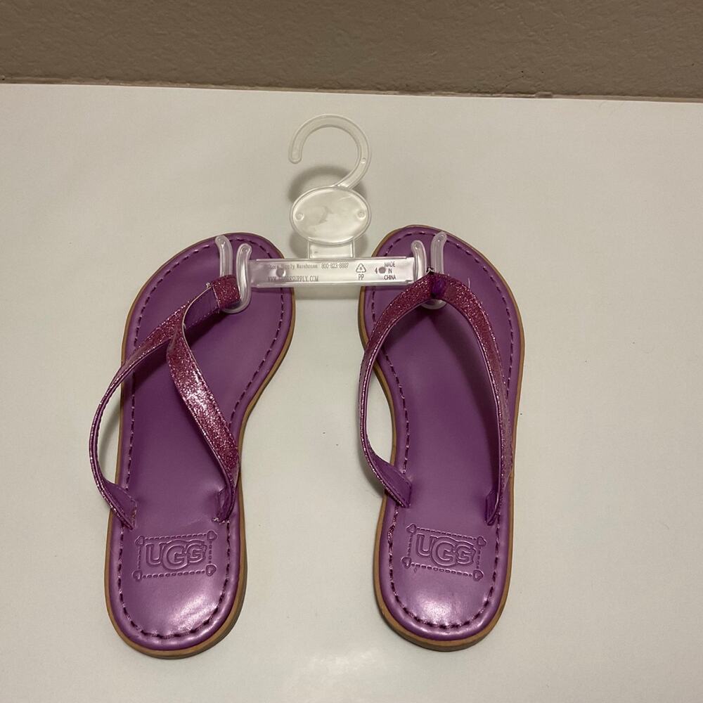 UGG I Heart Kyla Glitter Flip Flops NWT Size 1 girls